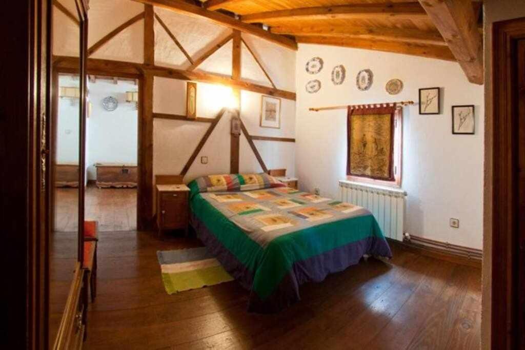Casa Rural Lucia Es Una Casa Rural Amplia Con Pat Cabezas Bajas Екстериор снимка